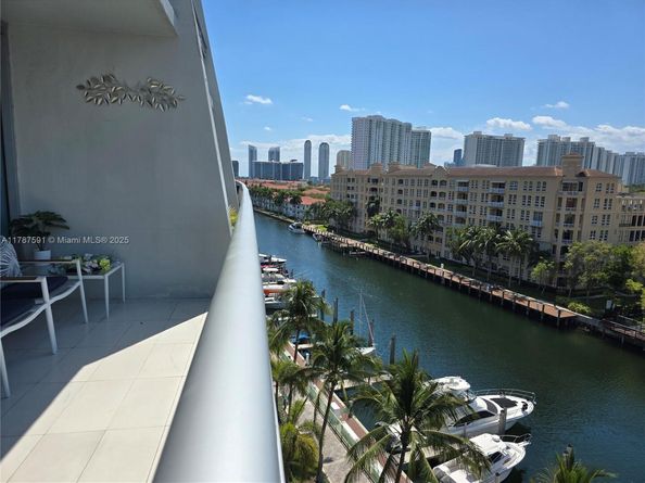 2950 NE 188th St 501, Aventura FL 33180