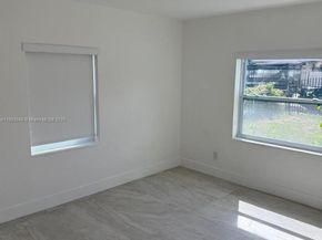 2441 NW 98th St, Miami FL 33147