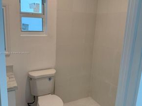 2441 NW 98th St, Miami FL 33147