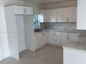 2441 NW 98th St, Miami FL 33147