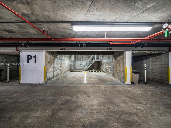 100 S Pointe Dr TH13, Miami Beach FL 33139