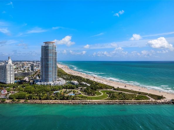 100 S Pointe Dr TH13, Miami Beach FL 33139