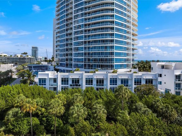 100 S Pointe Dr TH13, Miami Beach FL 33139