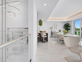 100 S Pointe Dr TH13, Miami Beach FL 33139