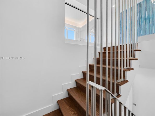 100 S Pointe Dr TH13, Miami Beach FL 33139