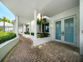 100 S Pointe Dr TH13, Miami Beach FL 33139