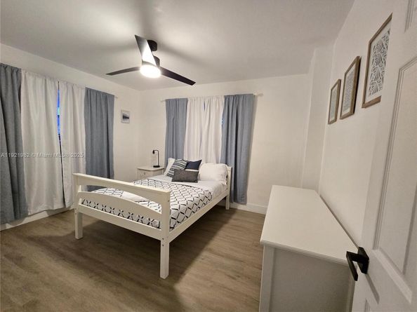 6571 Park St, Hollywood FL 33024