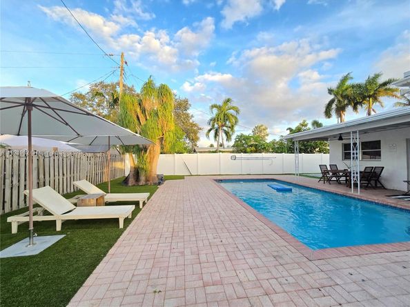 6571 Park St, Hollywood FL 33024