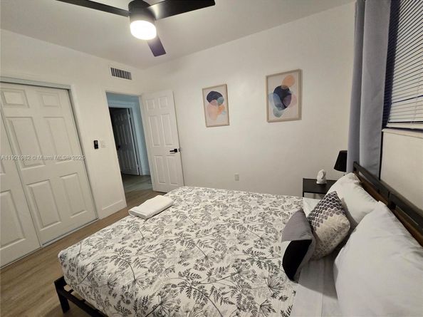 6571 Park St, Hollywood FL 33024