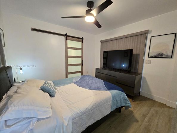 6571 Park St, Hollywood FL 33024