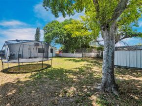 4029 SW 22nd St, West Park FL 33023