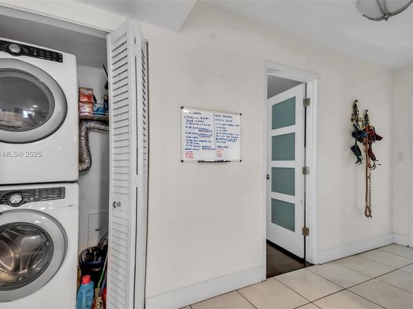 8001 Crespi Blvd 4B, Miami Beach FL 33141