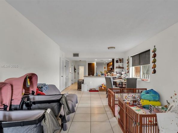 8001 Crespi Blvd 4B, Miami Beach FL 33141