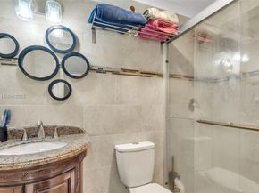 8001 Crespi Blvd 4B, Miami Beach FL 33141