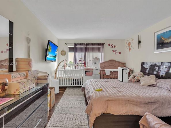 8001 Crespi Blvd 4B, Miami Beach FL 33141