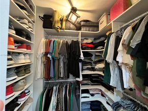 8425 NW 8th St 406, Miami FL 33126