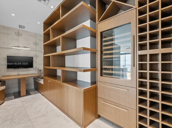 460 NE 28th St 4104, Miami FL 33137