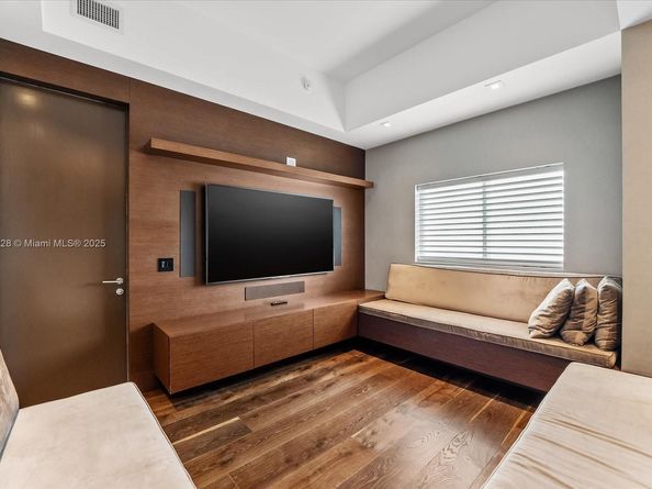 460 NE 28th St 4104, Miami FL 33137