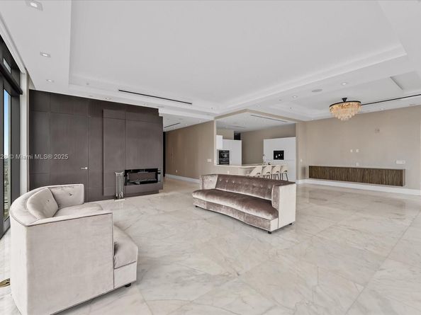 460 NE 28th St 4104, Miami FL 33137