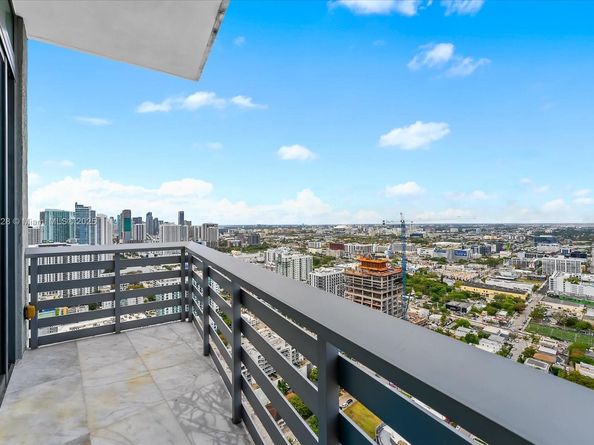 460 NE 28th St 4104, Miami FL 33137