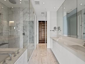 460 NE 28th St 4104, Miami FL 33137