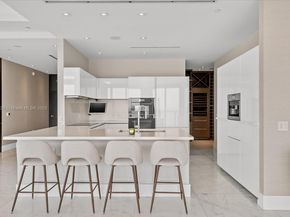 460 NE 28th St 4104, Miami FL 33137