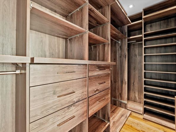 460 NE 28th St 4104, Miami FL 33137