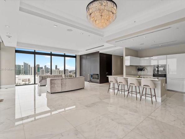 460 NE 28th St 4104, Miami FL 33137