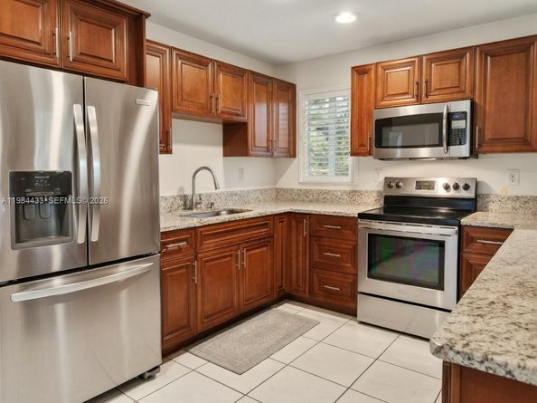 8900 Washington Blvd 415, Pembroke Pines FL 33025