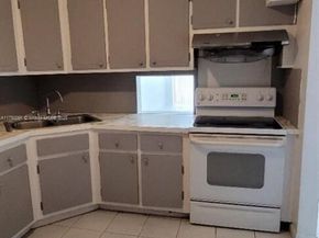 1450 NE 191st St 205, Miami FL 33179