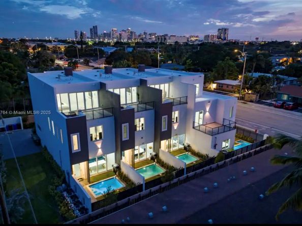 1220-1226 NE 15th Ave, Fort Lauderdale FL 33304