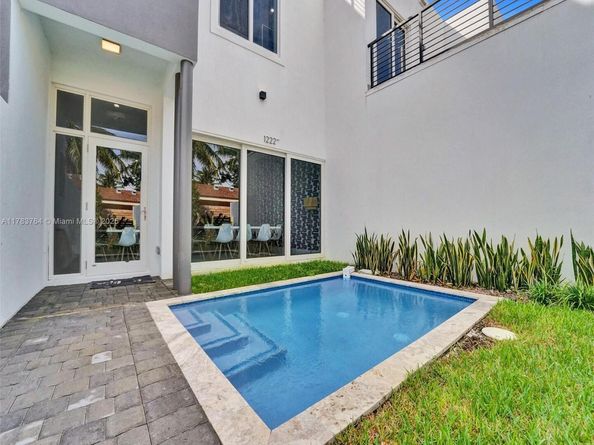 1220-1226 NE 15th Ave, Fort Lauderdale FL 33304
