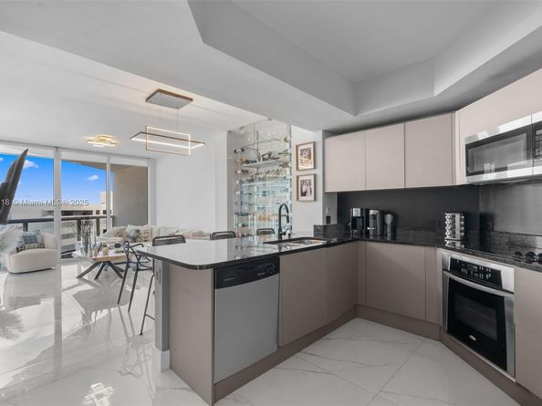 480 NE 30th St 904, Miami FL 33137