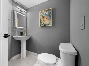 480 NE 30th St 904, Miami FL 33137