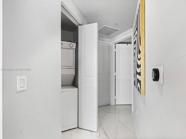 480 NE 30th St 904, Miami FL 33137