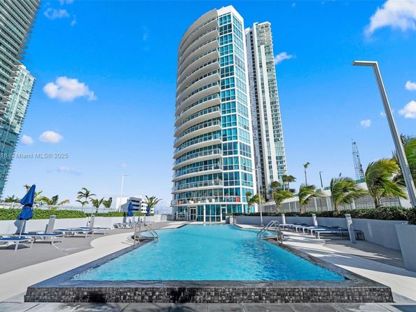 480 NE 30th St 904, Miami FL 33137