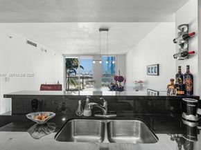 253 NE 2nd St 1007, Miami FL 33132