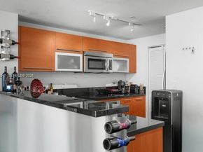 253 NE 2nd St 1007, Miami FL 33132