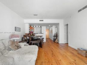 253 NE 2nd St 1007, Miami FL 33132