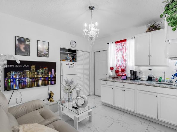 351 E 13th St, Hialeah FL 33010
