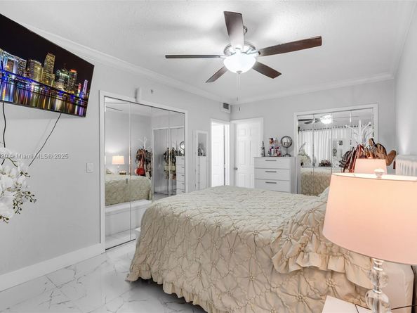 351 E 13th St, Hialeah FL 33010