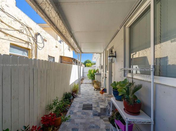 351 E 13th St, Hialeah FL 33010