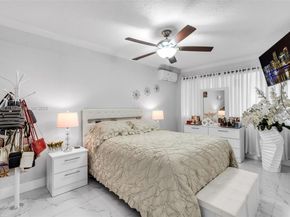 351 E 13th St, Hialeah FL 33010