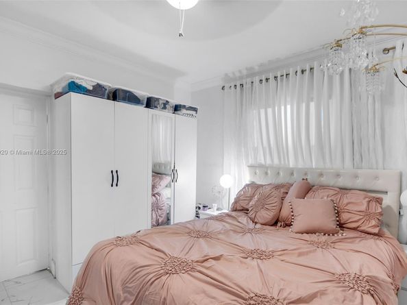 351 E 13th St, Hialeah FL 33010