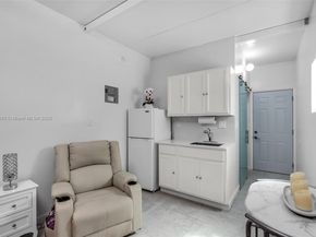 351 E 13th St, Hialeah FL 33010