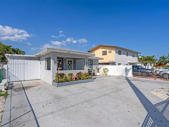 351 E 13th St, Hialeah FL 33010