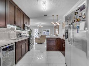 351 E 13th St, Hialeah FL 33010