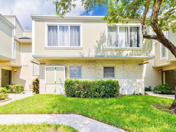 8105 Lagos De Campo Blvd J2, Tamarac FL 33321