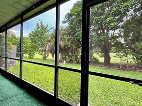 8105 Lagos De Campo Blvd J2, Tamarac FL 33321