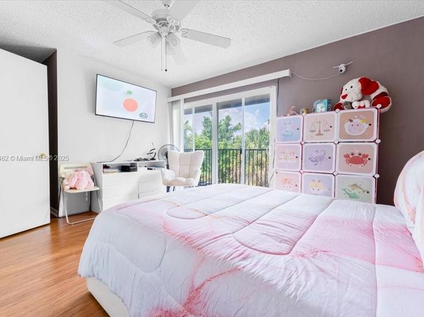 8105 Lagos De Campo Blvd J2, Tamarac FL 33321
